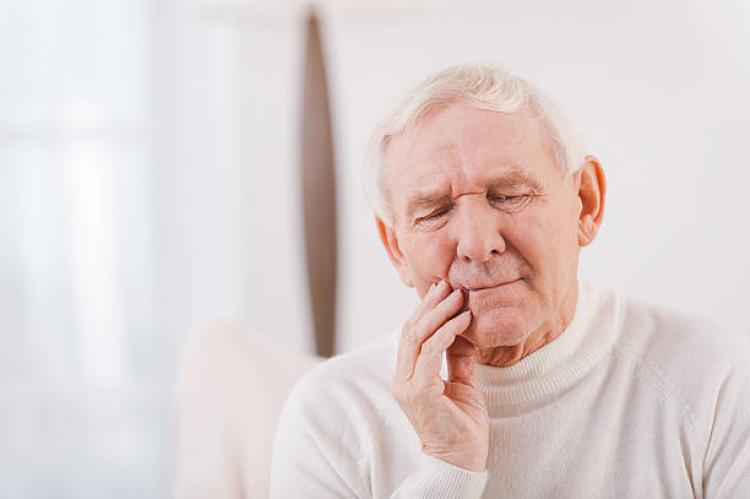 Link between Oral Hygiene and Alzheimer's disease according to recent research: one more reason to see your dental hygienist